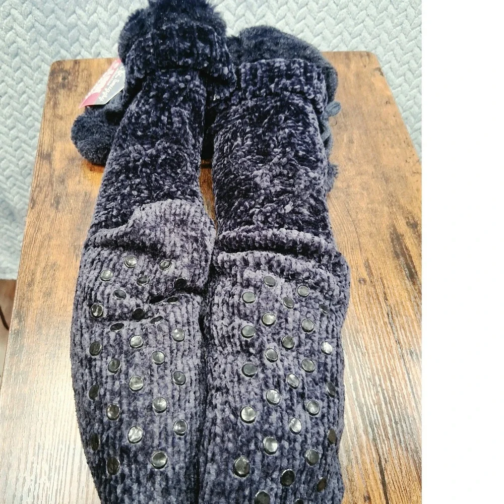 Warm & Snuggly Collection Cabin Socks Navy Blue Chenille Faux Fur Pom Poms NWT